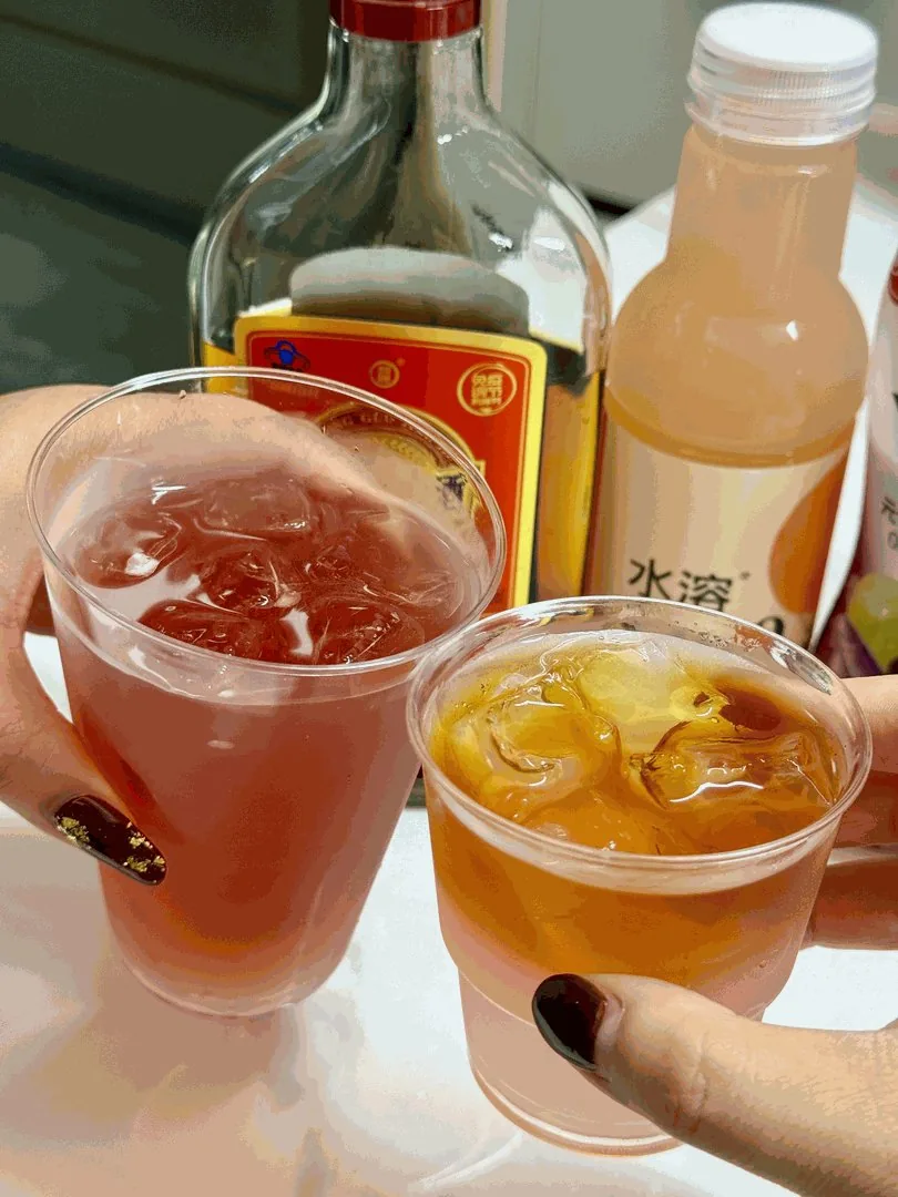 Wanna try some strong liquor 🍹 This cocktail is absolutely delicious!! - 5